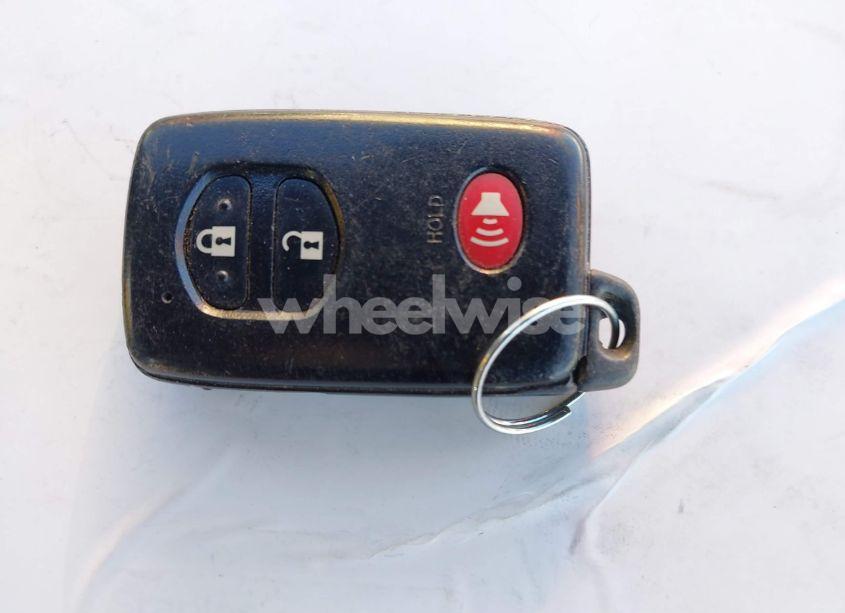 Photo 11 of 2011 Toyota Prius THREE (VIN JTDKN3DUXB5327309)