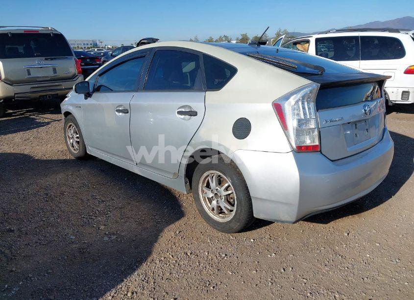 Photo 3 of 2011 Toyota Prius THREE (VIN JTDKN3DUXB5327309)