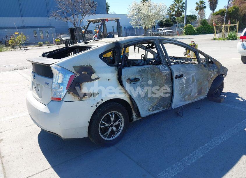 Photo 4 of 2011 Toyota Prius TWO (VIN JTDKN3DUXB5369074)