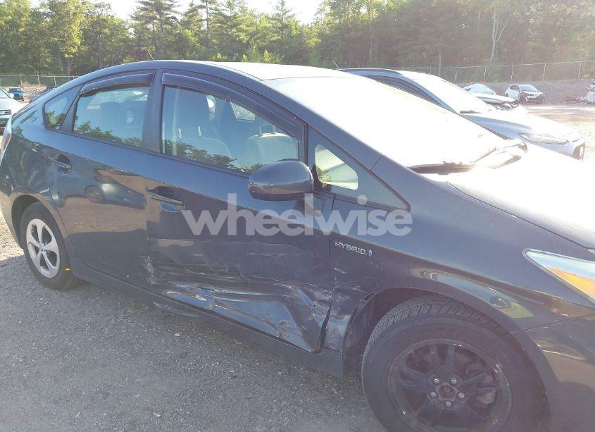 Photo 6 of 2012 Toyota Prius TWO (VIN JTDKN3DUXC5477423)