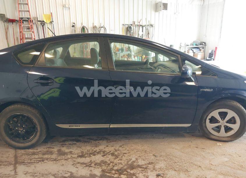 Photo 14 of 2013 Toyota Prius TWO (VIN JTDKN3DUXD0349018)