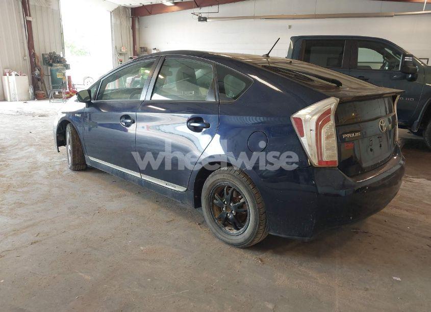 Photo 3 of 2013 Toyota Prius TWO (VIN JTDKN3DUXD0349018)