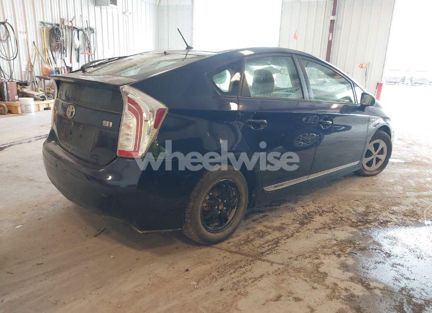 Photo 4 of 2013 Toyota Prius TWO (VIN JTDKN3DUXD0349018)