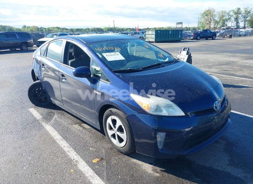 2013 Toyota Prius FOUR (VIN JTDKN3DUXD0350069) main photo