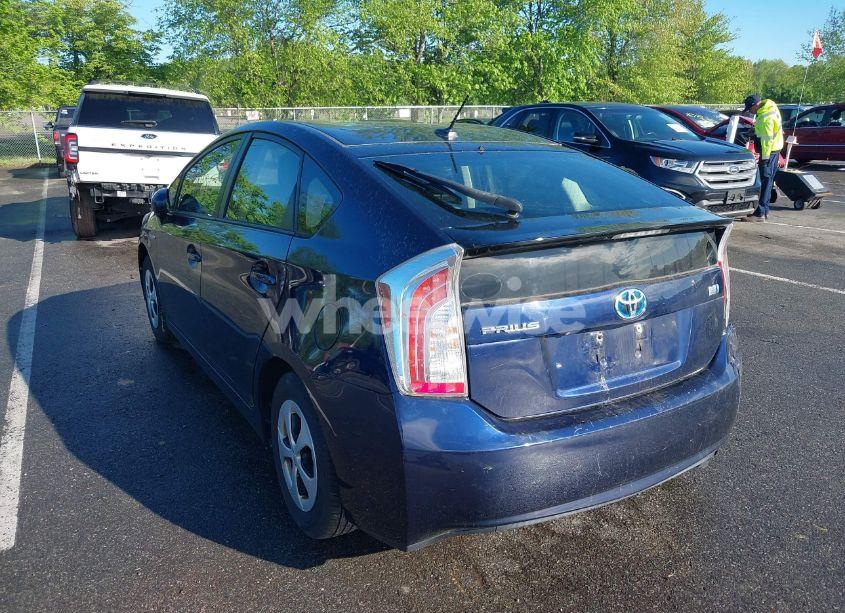 Photo 3 of 2013 Toyota Prius FOUR (VIN JTDKN3DUXD0350069)