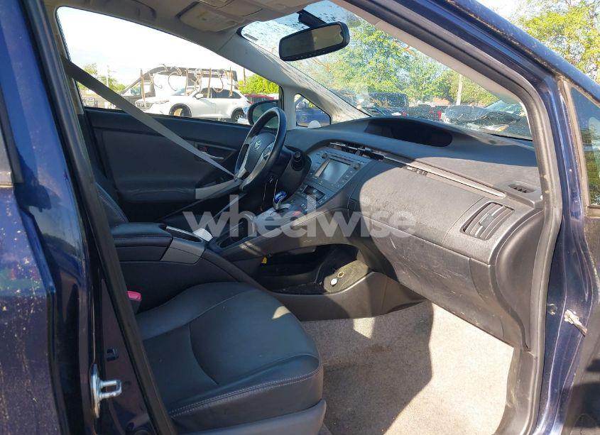 Photo 5 of 2013 Toyota Prius FOUR (VIN JTDKN3DUXD0350069)