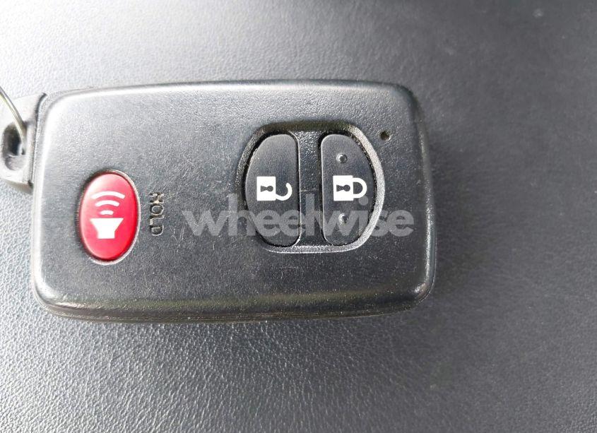 Photo 11 of 2013 Toyota Prius FOUR (VIN JTDKN3DUXD1672205)