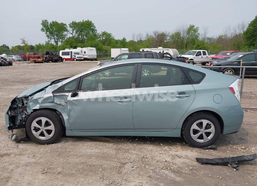 Photo 14 of 2013 Toyota Prius FOUR (VIN JTDKN3DUXD1672205)