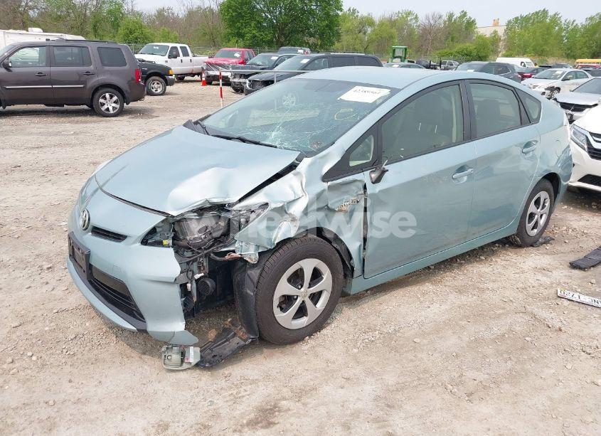 Photo 2 of 2013 Toyota Prius FOUR (VIN JTDKN3DUXD1672205)