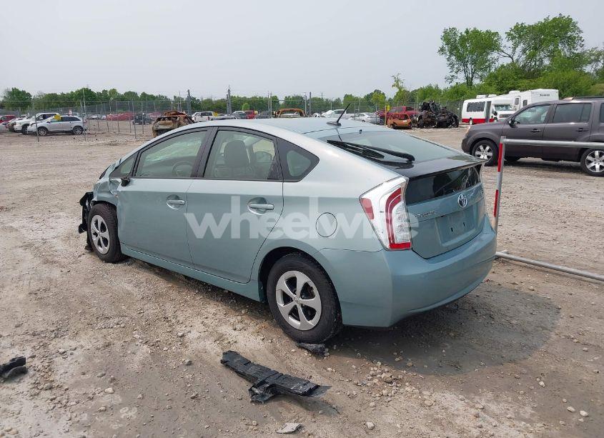 Photo 3 of 2013 Toyota Prius FOUR (VIN JTDKN3DUXD1672205)