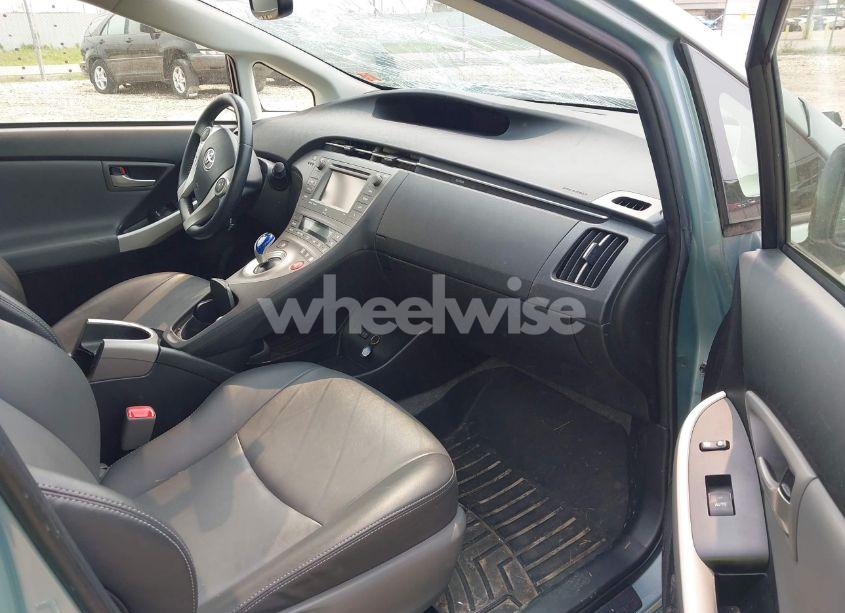 Photo 5 of 2013 Toyota Prius FOUR (VIN JTDKN3DUXD1672205)