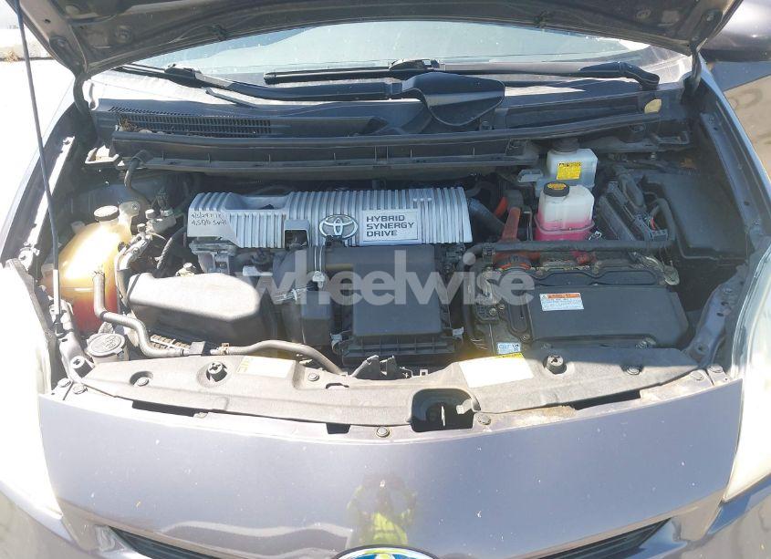 Photo 10 of 2013 Toyota Prius TWO (VIN JTDKN3DUXD5565888)