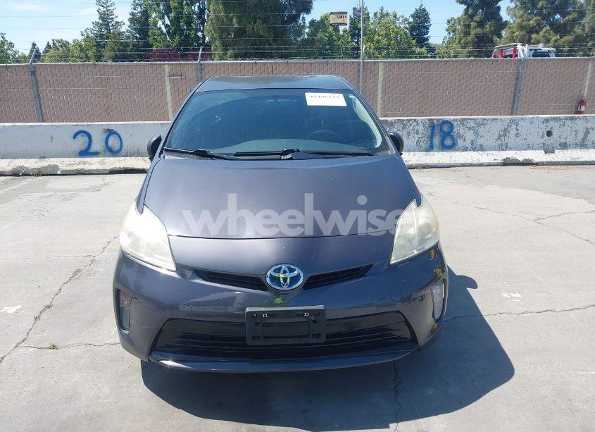 Photo 12 of 2013 Toyota Prius TWO (VIN JTDKN3DUXD5565888)