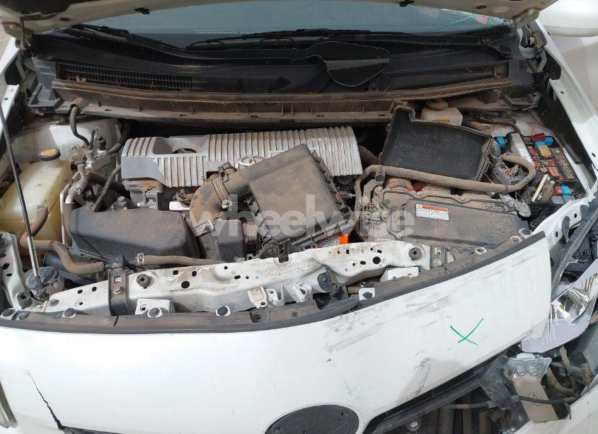 Photo 10 of 2013 Toyota Prius TWO (VIN JTDKN3DUXD5584540)