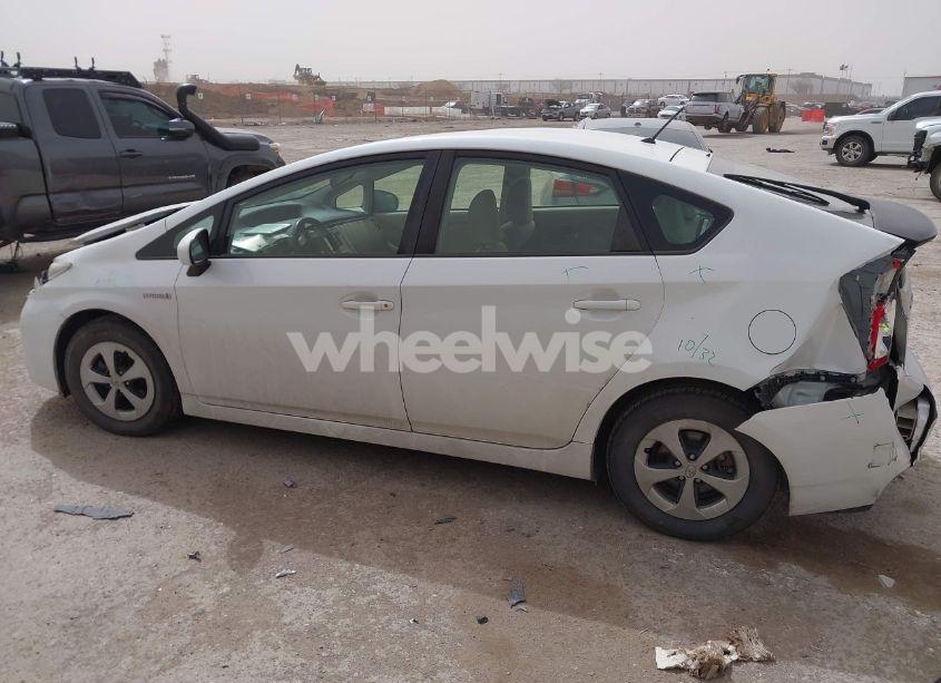 Photo 14 of 2013 Toyota Prius TWO (VIN JTDKN3DUXD5584540)