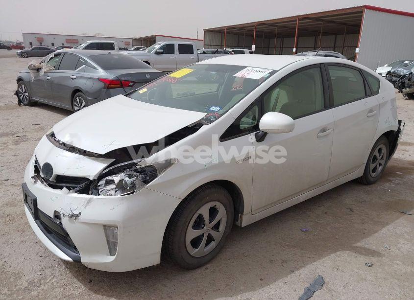 Photo 2 of 2013 Toyota Prius TWO (VIN JTDKN3DUXD5584540)