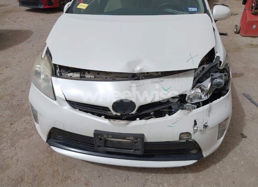 Photo 6 of 2013 Toyota Prius TWO (VIN JTDKN3DUXD5584540)