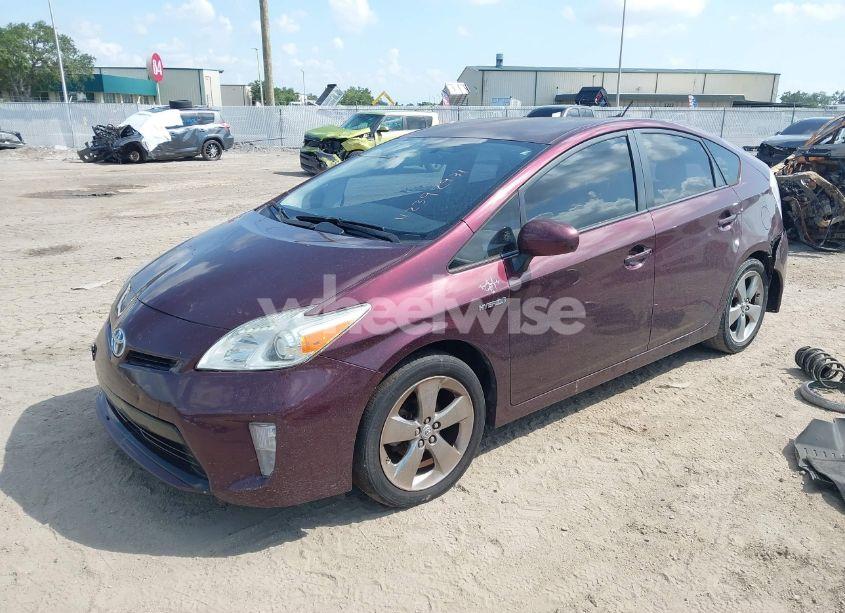 Photo 2 of 2013 Toyota Prius (VIN JTDKN3DUXD5620985)