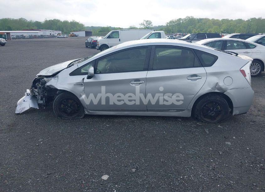 Photo 14 of 2013 Toyota Prius THREE (VIN JTDKN3DUXD5626785)