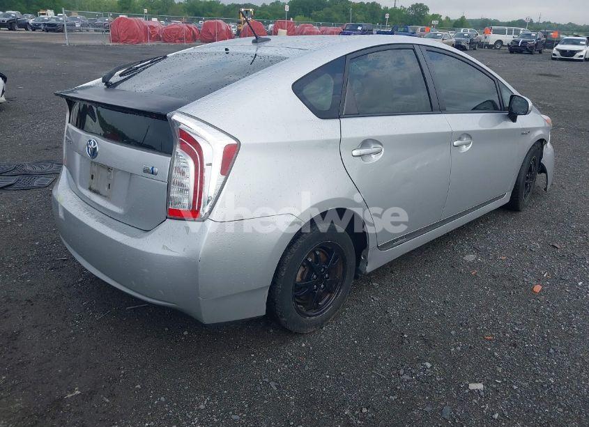 Photo 4 of 2013 Toyota Prius THREE (VIN JTDKN3DUXD5626785)