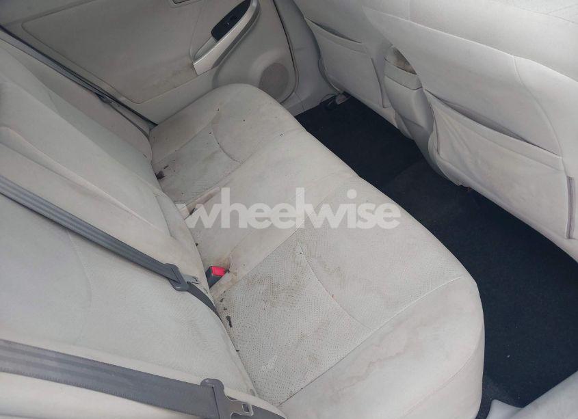 Photo 8 of 2013 Toyota Prius THREE (VIN JTDKN3DUXD5626785)