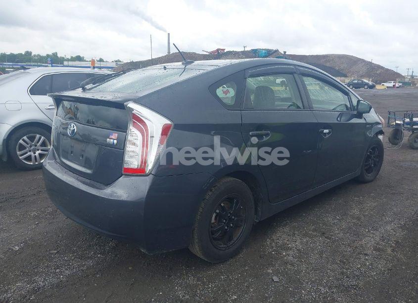 Photo 4 of 2013 Toyota Prius FOUR (VIN JTDKN3DUXD5635373)