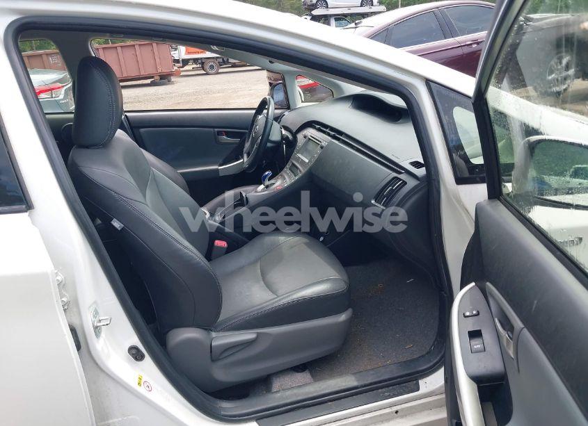 Photo 5 of 2013 Toyota Prius FOUR (VIN JTDKN3DUXD5672424)