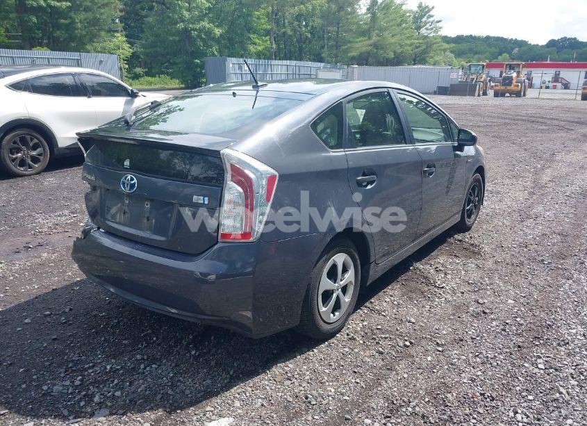 Photo 4 of 2014 Toyota Prius FOUR (VIN JTDKN3DUXE0366824)