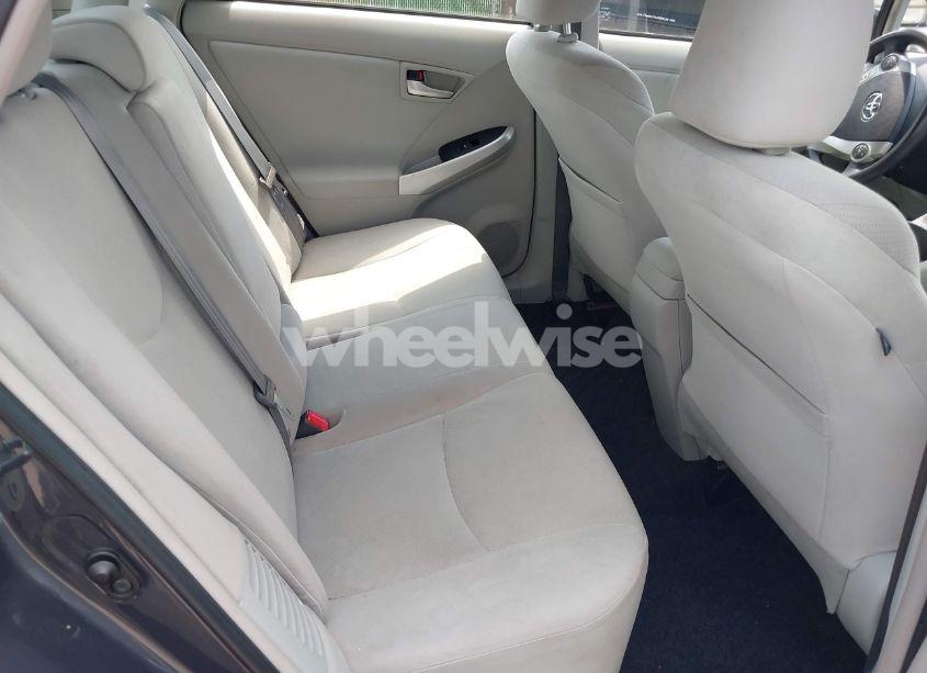 Photo 8 of 2014 Toyota Prius (VIN JTDKN3DUXE0368475)