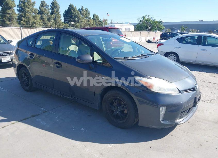 2014 Toyota Prius TWO (VIN JTDKN3DUXE0383459) main photo