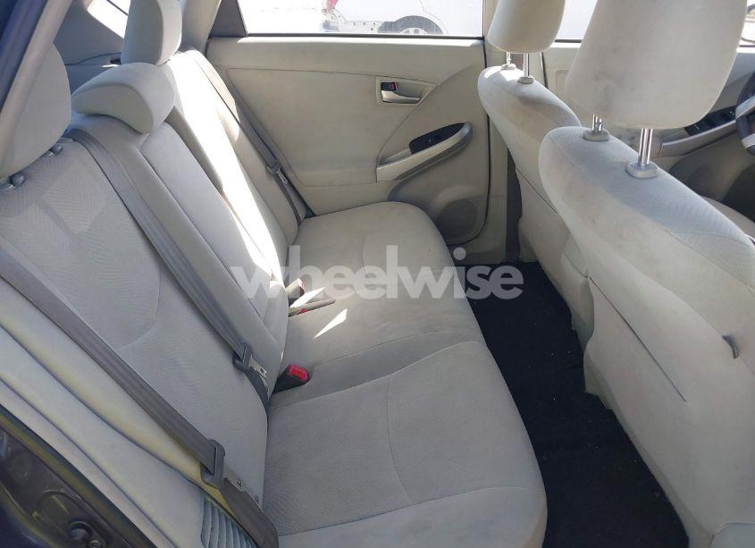 Photo 8 of 2014 Toyota Prius TWO (VIN JTDKN3DUXE0383459)