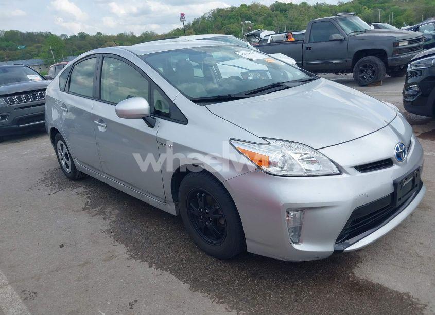 2014 Toyota Prius TWO (VIN JTDKN3DUXE1747468) main photo