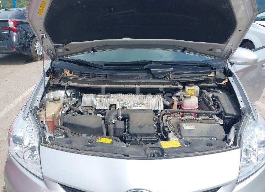 Photo 10 of 2014 Toyota Prius TWO (VIN JTDKN3DUXE1747468)