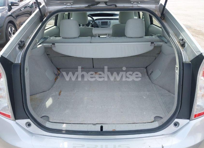 Photo 17 of 2014 Toyota Prius TWO (VIN JTDKN3DUXE1747468)