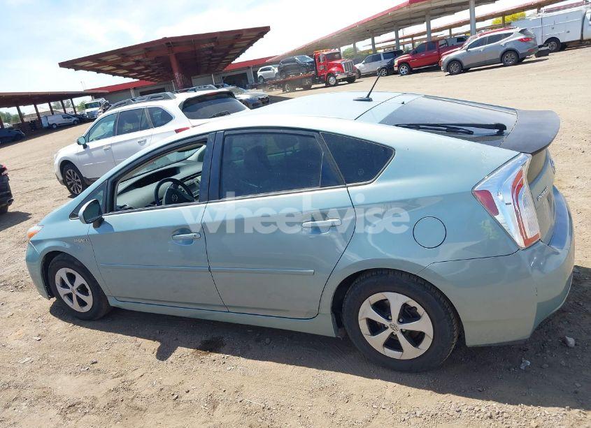 Photo 14 of 2014 Toyota Prius FOUR (VIN JTDKN3DUXE1765906)