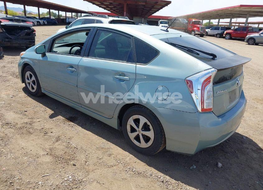 Photo 3 of 2014 Toyota Prius FOUR (VIN JTDKN3DUXE1765906)