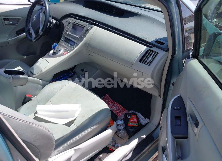 Photo 5 of 2014 Toyota Prius FOUR (VIN JTDKN3DUXE1765906)