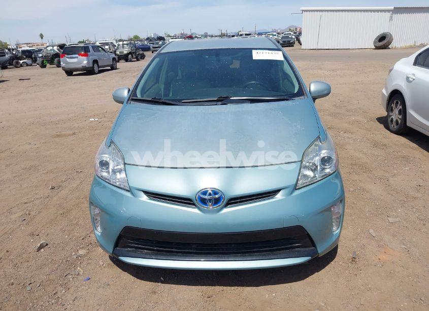 Photo 6 of 2014 Toyota Prius FOUR (VIN JTDKN3DUXE1765906)