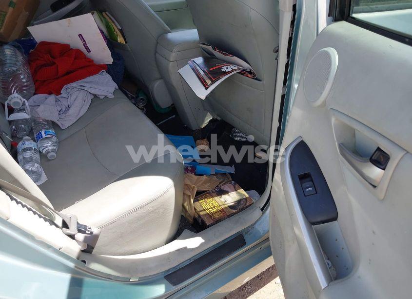 Photo 8 of 2014 Toyota Prius FOUR (VIN JTDKN3DUXE1765906)