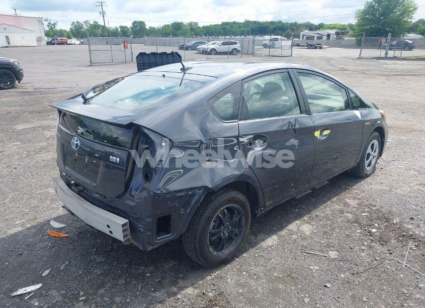 Photo 4 of 2014 Toyota Prius (VIN JTDKN3DUXE1816059)