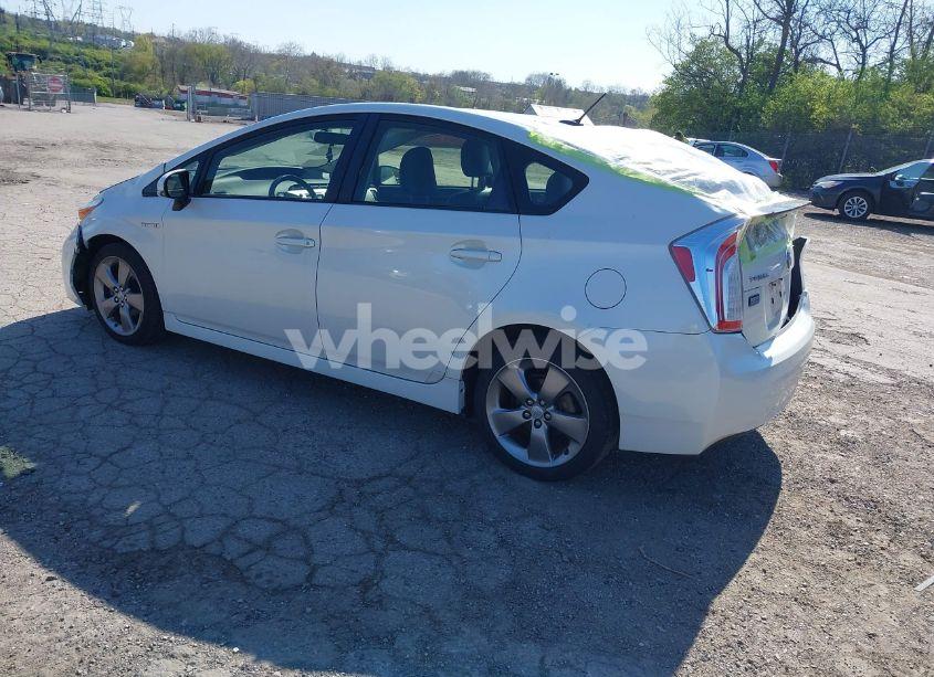 Photo 3 of 2015 Toyota Prius PERSONA SERIES SPECIAL EDITION (VIN JTDKN3DUXF0395113)