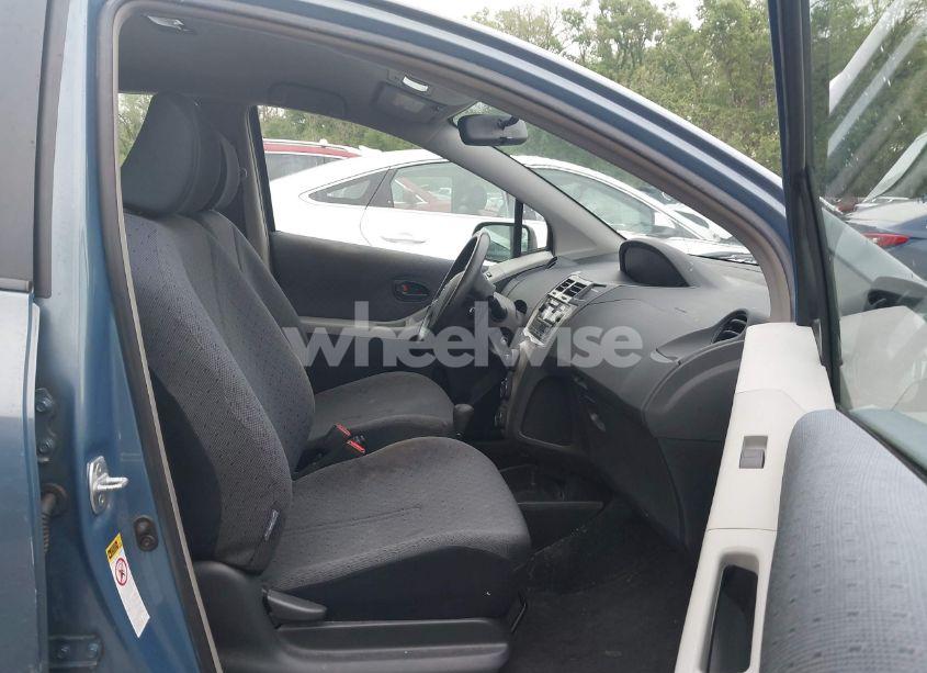 Photo 5 of 2009 Toyota Yaris (VIN JTDKT903295227852)