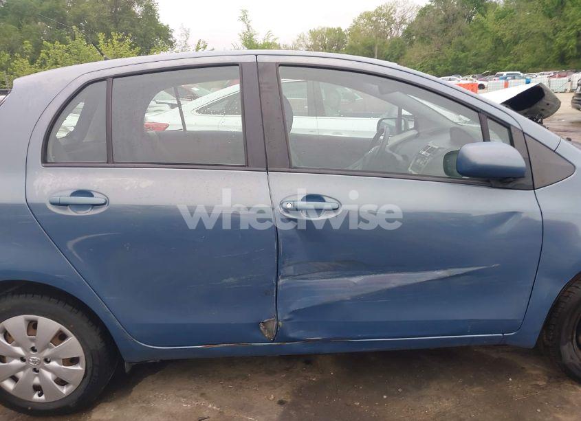 Photo 6 of 2009 Toyota Yaris (VIN JTDKT903295227852)