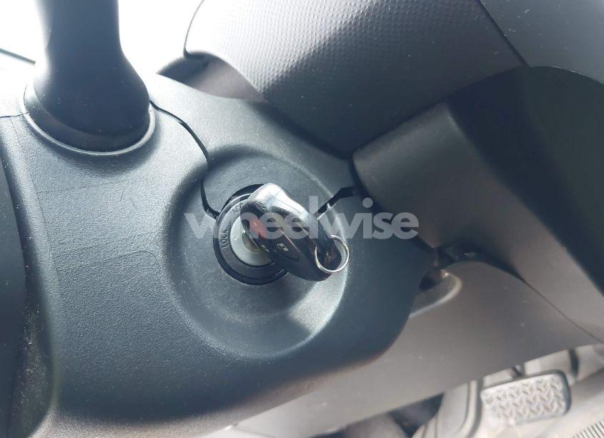 Photo 11 of 2009 Toyota Yaris S (VIN JTDKT903595261042)