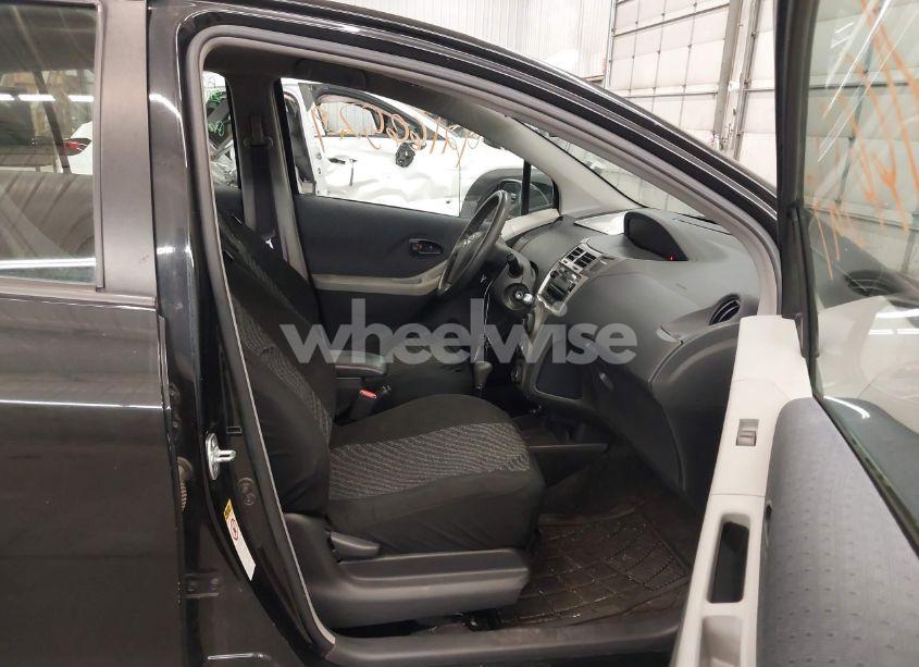 Photo 5 of 2009 Toyota Yaris (VIN JTDKT903795235400)