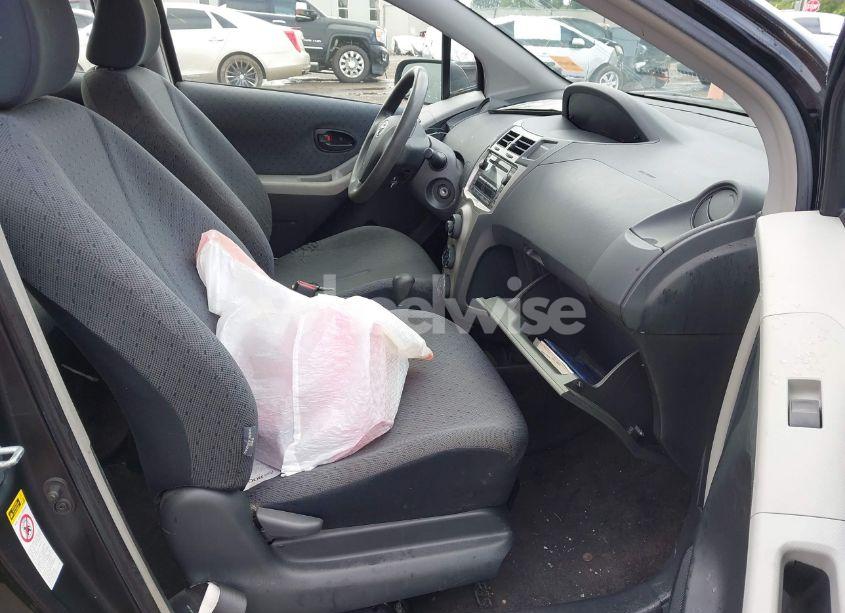Photo 5 of 2009 Toyota Yaris (VIN JTDKT903X95254572)