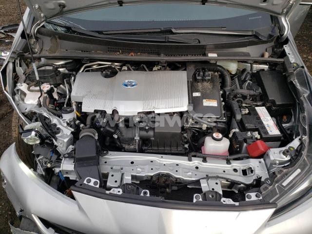 Photo 2 of 2022 TOYOTA PRIUS LE (VIN JTDL9MFU7N3037704)