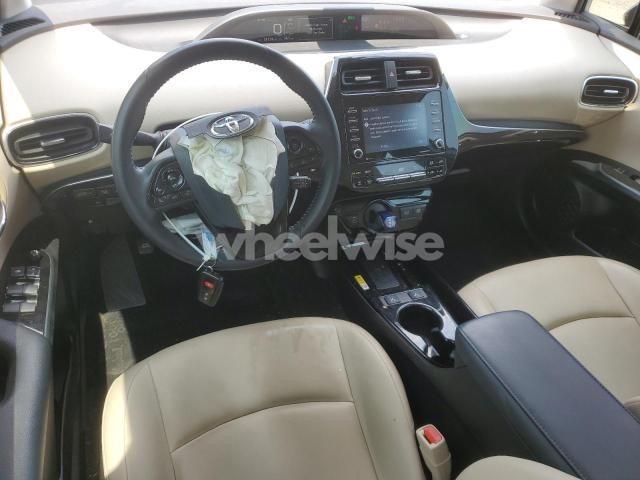 Photo 3 of 2022 TOYOTA PRIUS LE (VIN JTDL9MFU8N3033869)