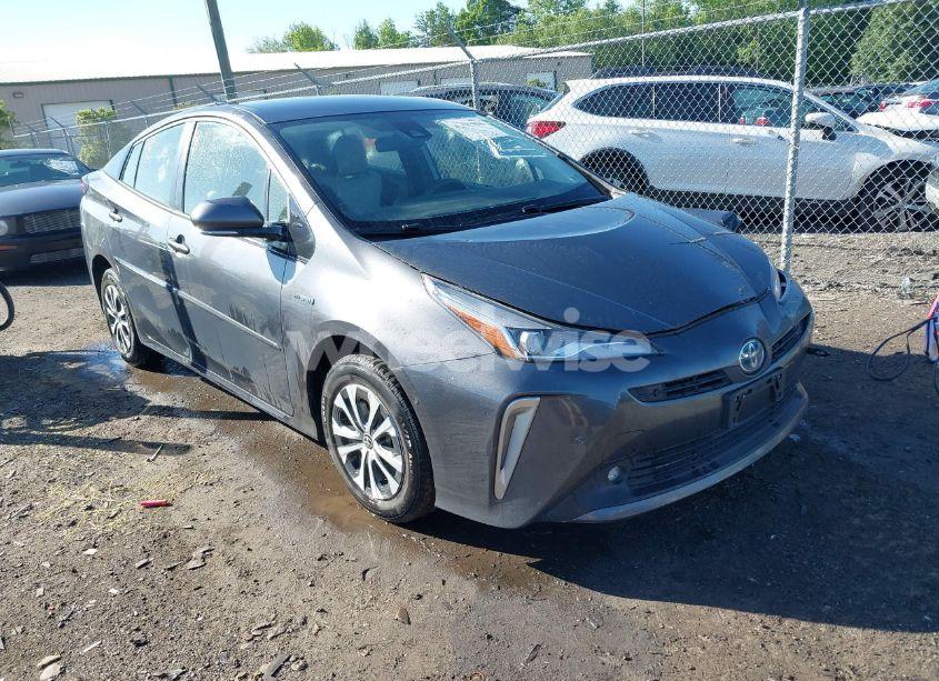 2019 Toyota Prius LE (VIN JTDL9RFU2K3005915) main photo