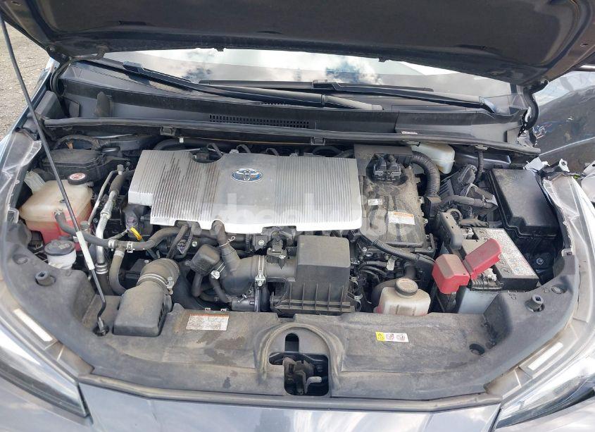 Photo 10 of 2019 Toyota Prius LE (VIN JTDL9RFU2K3005915)